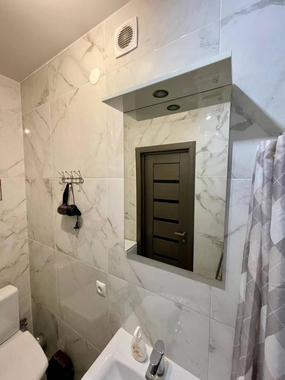 Yes Silver Apartment Uzhhorod